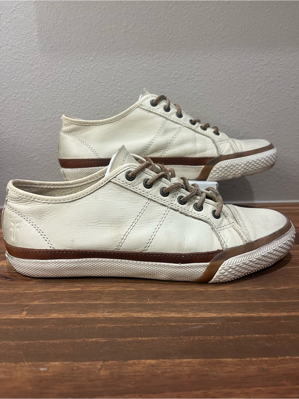 Women's 7 M Frye Greene Low Lace-Up Signed-Leather Shoes Sneaker Beige Brown